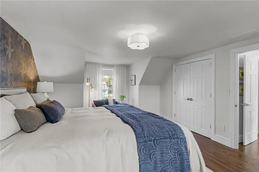 26 Miantonomo Drive Warwick RI 02888
