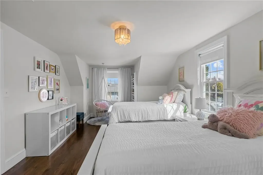26 Miantonomo Drive Warwick RI 02888