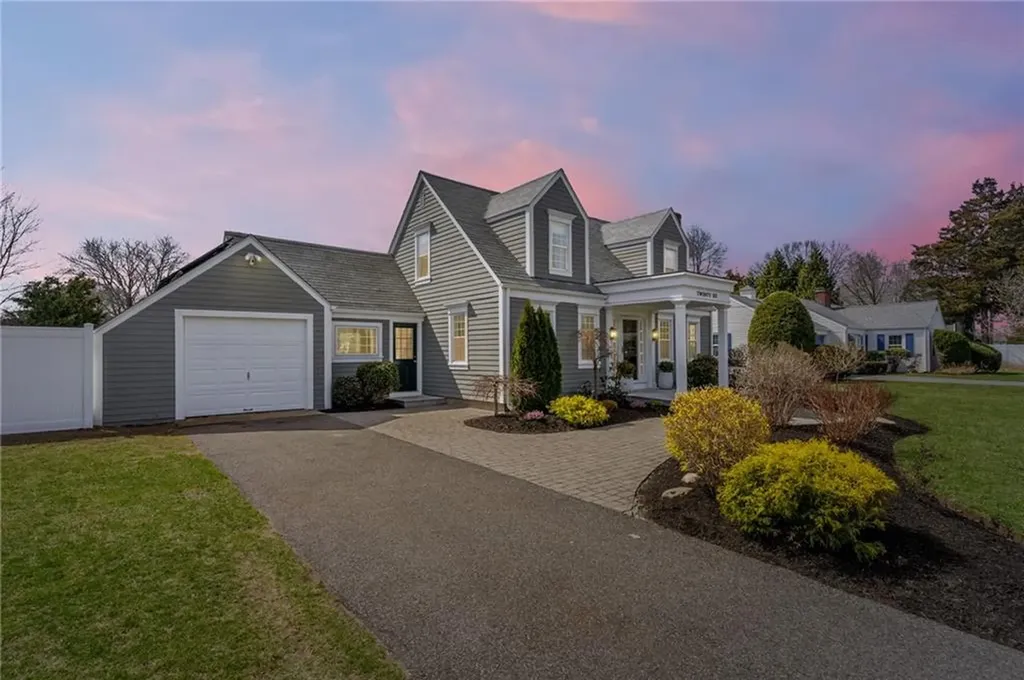 26 Miantonomo Drive Warwick RI 02888