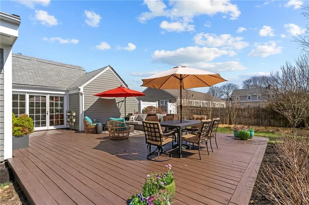 26 Miantonomo Drive Warwick RI 02888