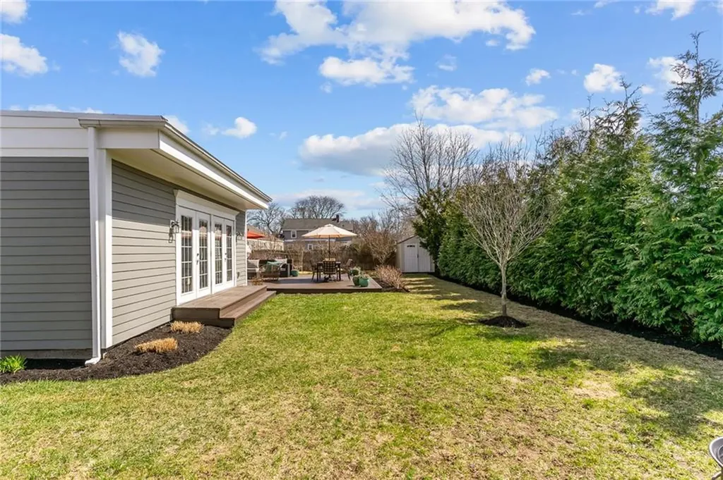 26 Miantonomo Drive Warwick RI 02888