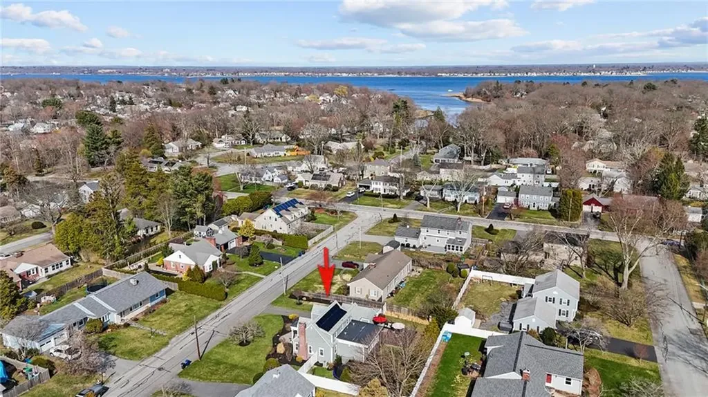 26 Miantonomo Drive Warwick RI 02888