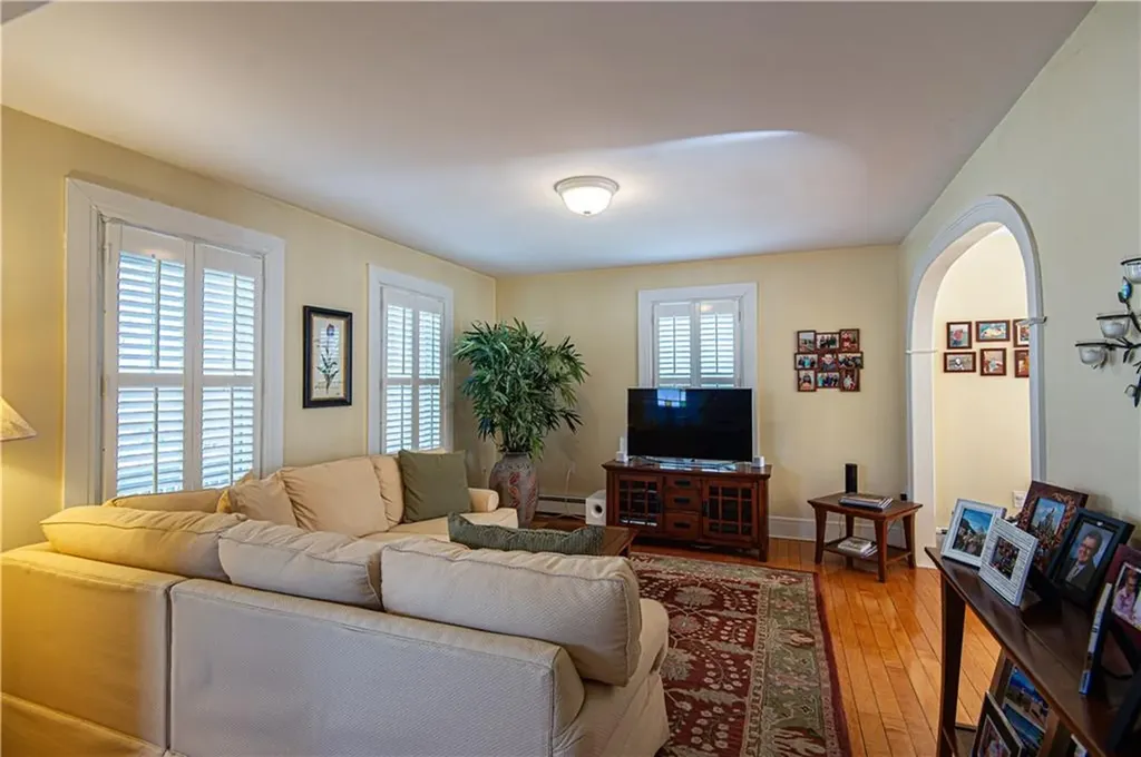 442 Summer Street Woonsocket RI 02895