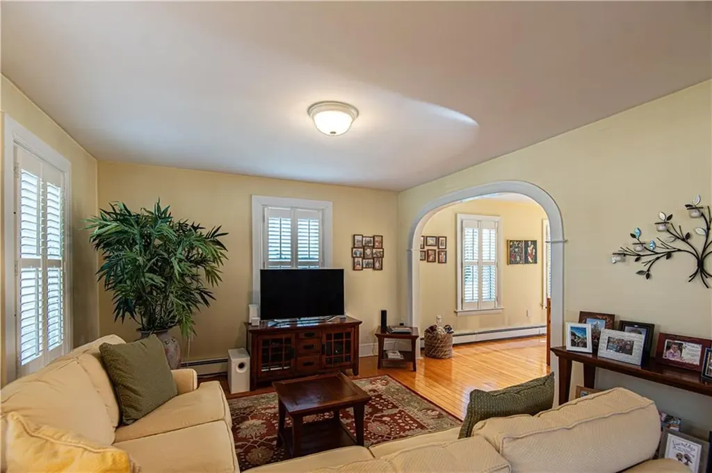 442 Summer Street Woonsocket RI 02895