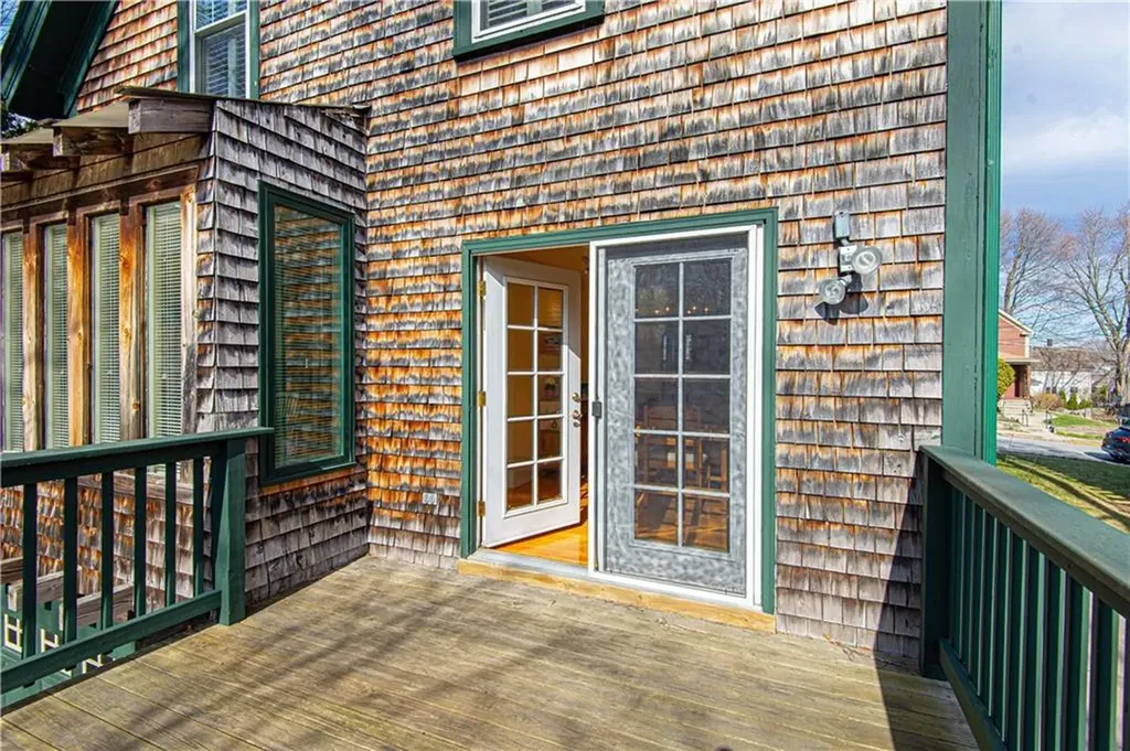 442 Summer Street Woonsocket RI 02895