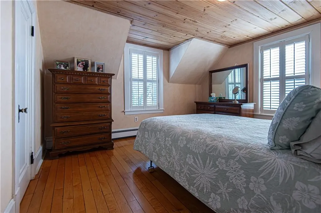 442 Summer Street Woonsocket RI 02895