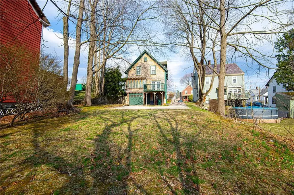 442 Summer Street Woonsocket RI 02895