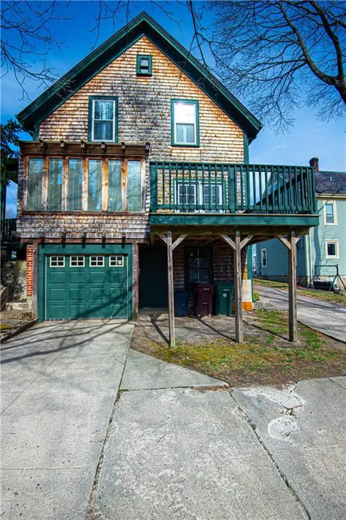 442 Summer Street Woonsocket RI 02895