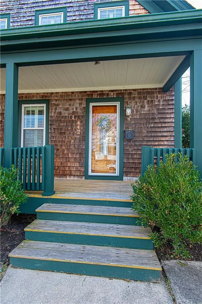 442 Summer Street Woonsocket RI 02895