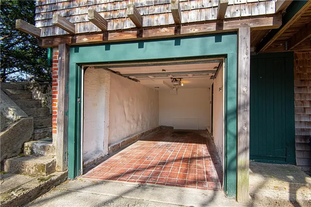 442 Summer Street Woonsocket RI 02895