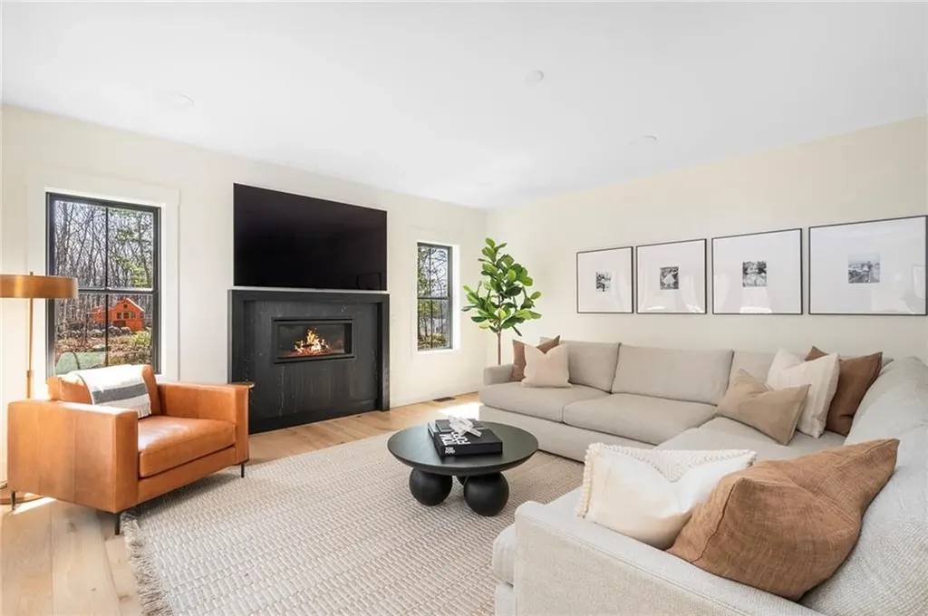 10 Kelsey Eden Way Cumberland RI 02864