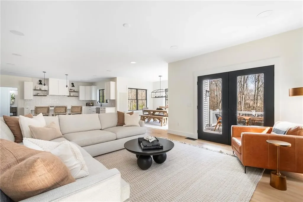 10 Kelsey Eden Way Cumberland RI 02864