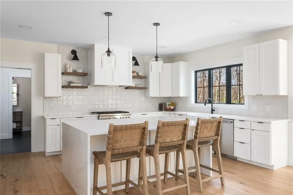 10 Kelsey Eden Way Cumberland RI 02864