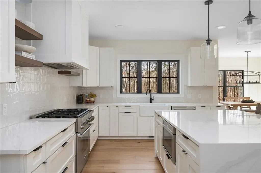 10 Kelsey Eden Way Cumberland RI 02864