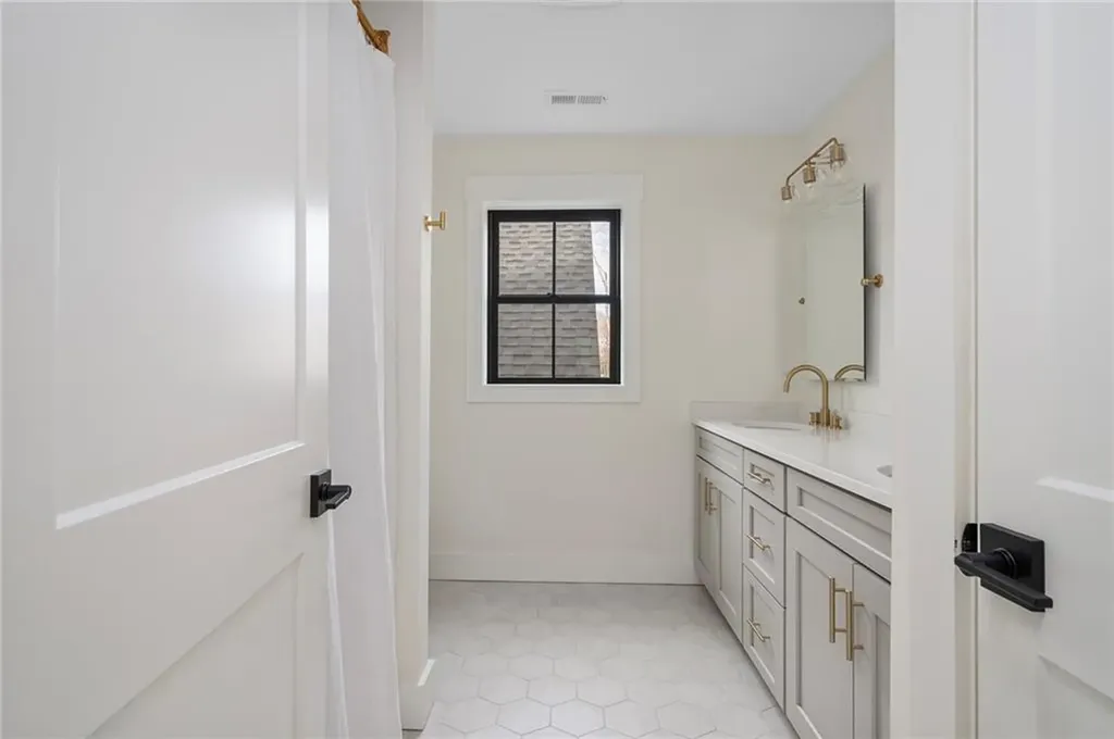10 Kelsey Eden Way Cumberland RI 02864