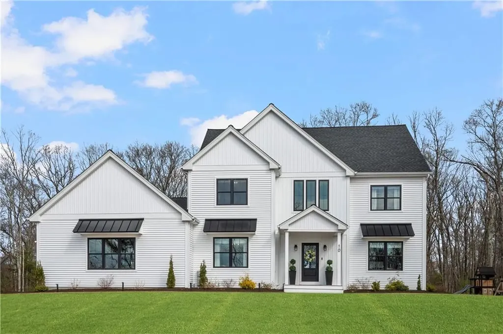 10 Kelsey Eden Way Cumberland RI 02864