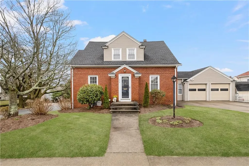 348 Princess Avenue Cranston RI 02920