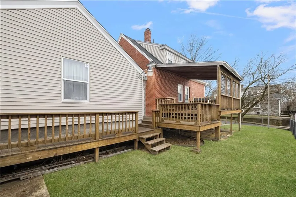 348 Princess Avenue Cranston RI 02920