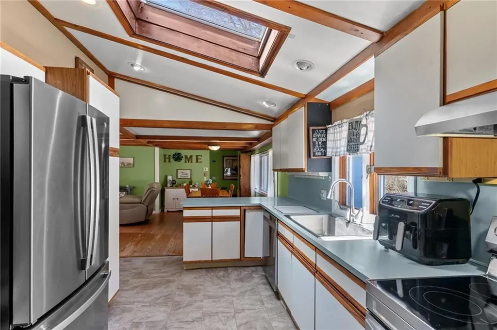 42 Woodland Avenue Smithfield RI 02917