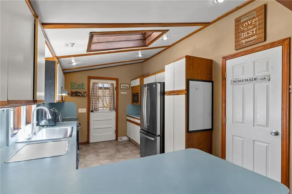 42 Woodland Avenue Smithfield RI 02917