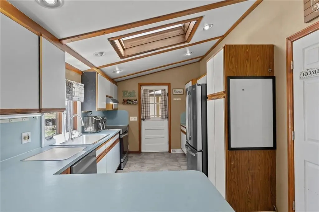 42 Woodland Avenue Smithfield RI 02917