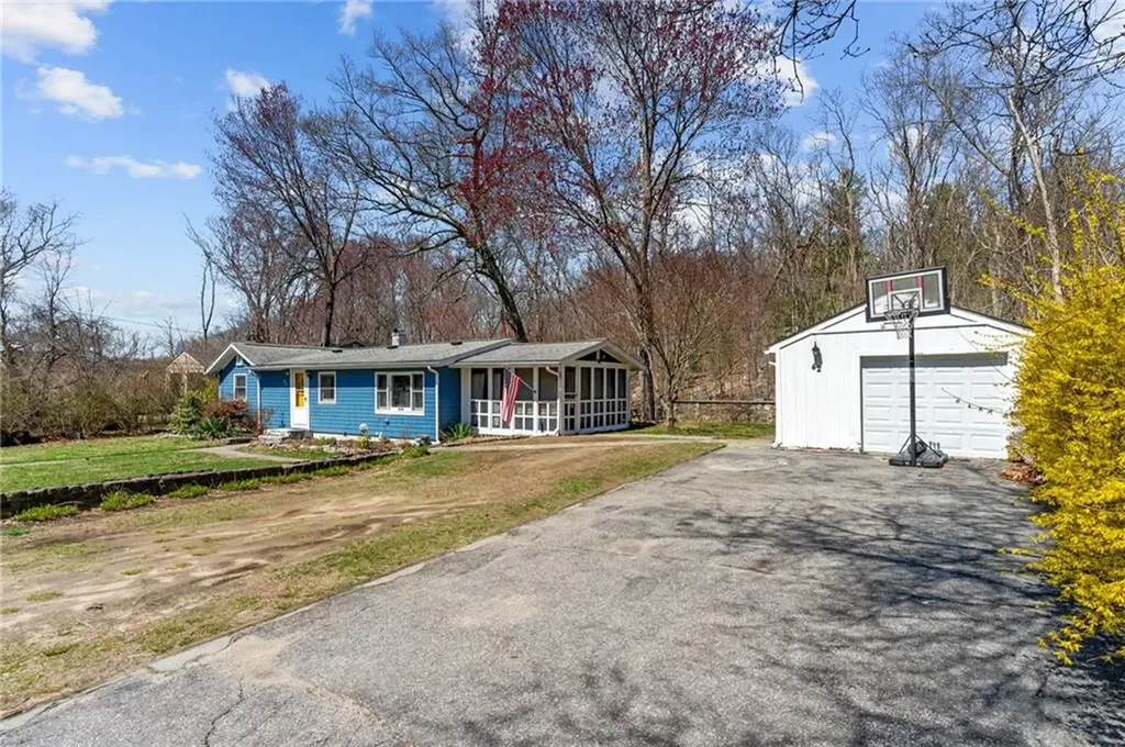 42 Woodland Avenue Smithfield RI 02917