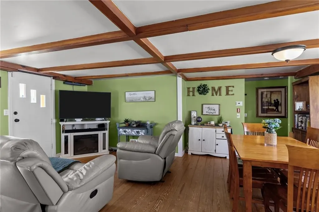 42 Woodland Avenue Smithfield RI 02917