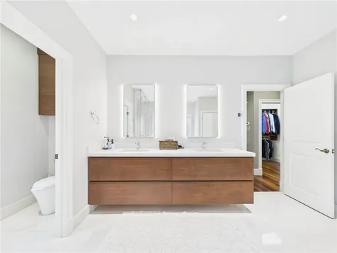 20 Beechcrest Road East Greenwich RI 02818