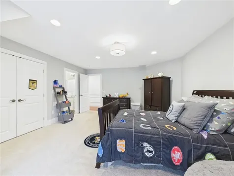 20 Beechcrest Road East Greenwich RI 02818