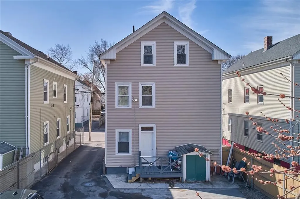 85 Waverly Street Providence RI 02907