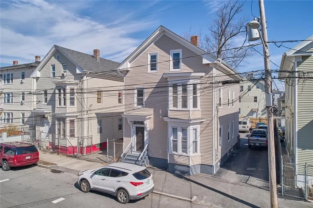 85 Waverly Street Providence RI 02907