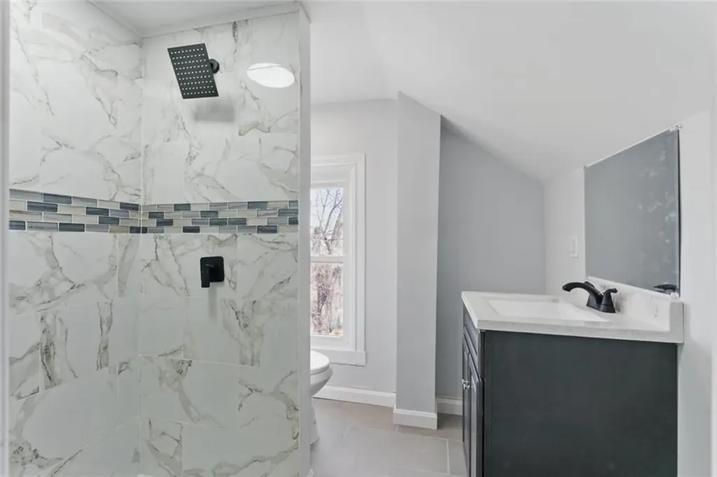 85 Waverly Street Providence RI 02907