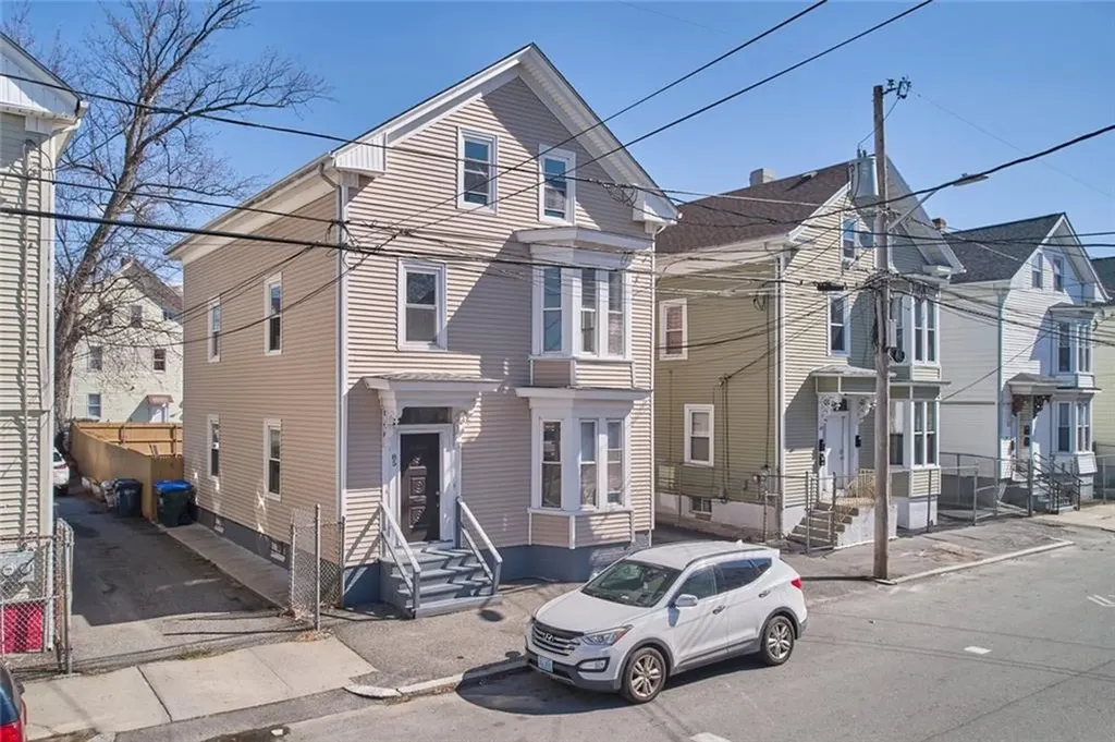 85 Waverly Street Providence RI 02907