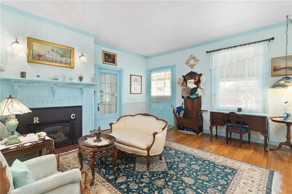 55 Hunter Avenue Newport RI 02840