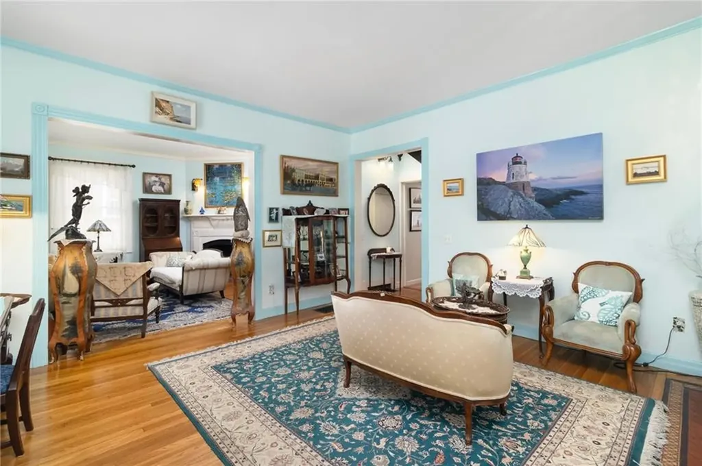 55 Hunter Avenue Newport RI 02840