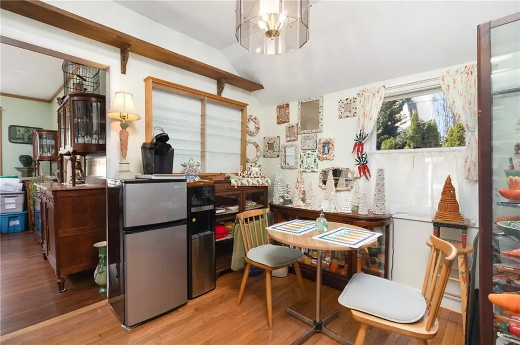 55 Hunter Avenue Newport RI 02840