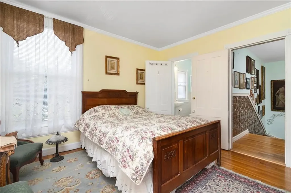 55 Hunter Avenue Newport RI 02840