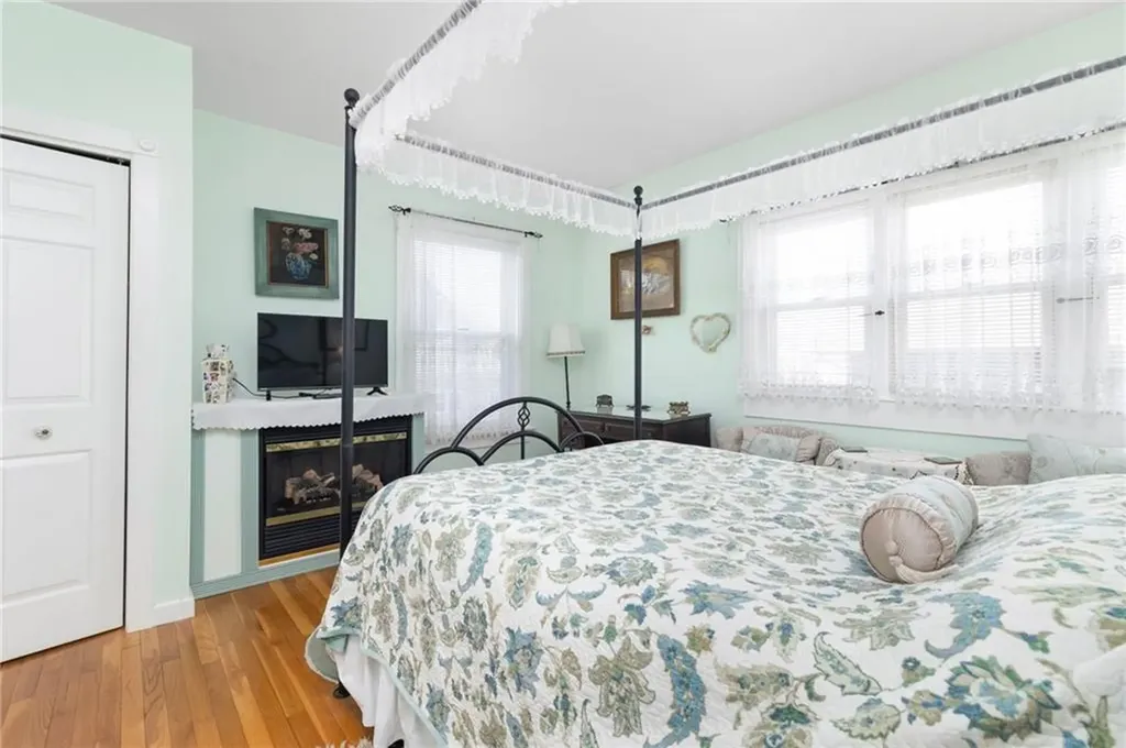 55 Hunter Avenue Newport RI 02840