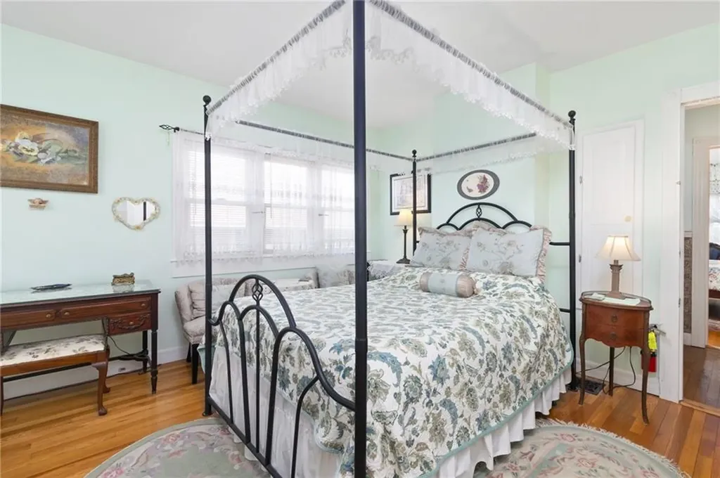 55 Hunter Avenue Newport RI 02840