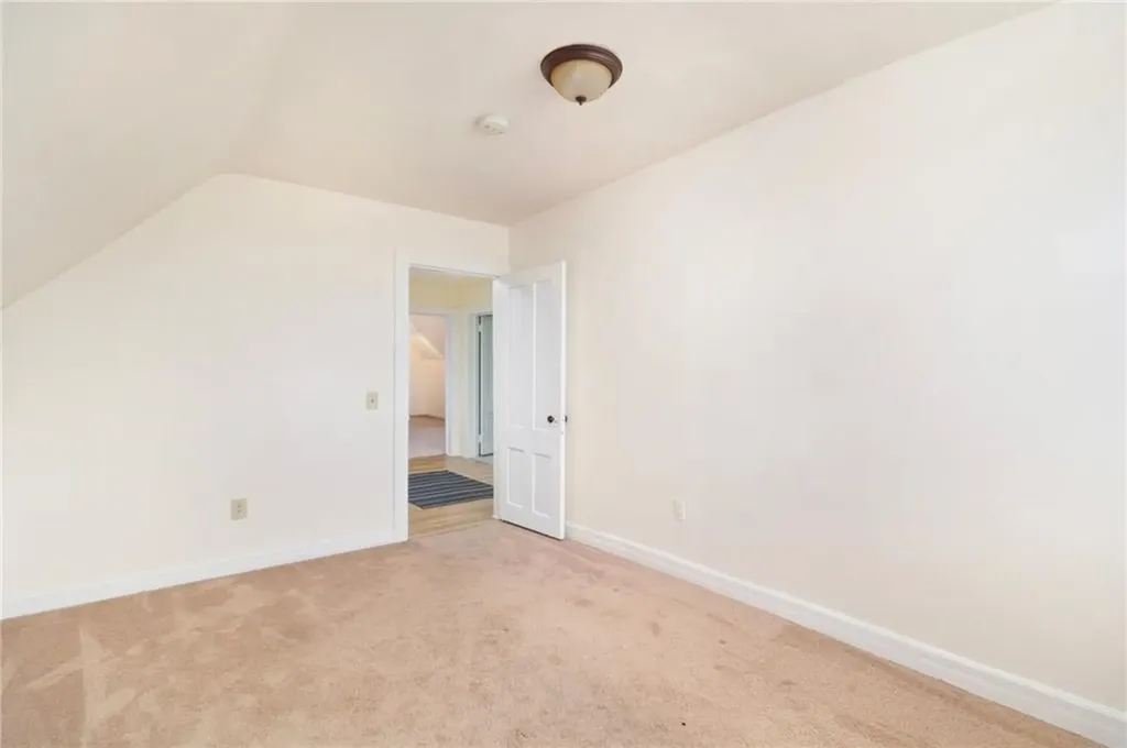 55 Hunter Avenue Newport RI 02840