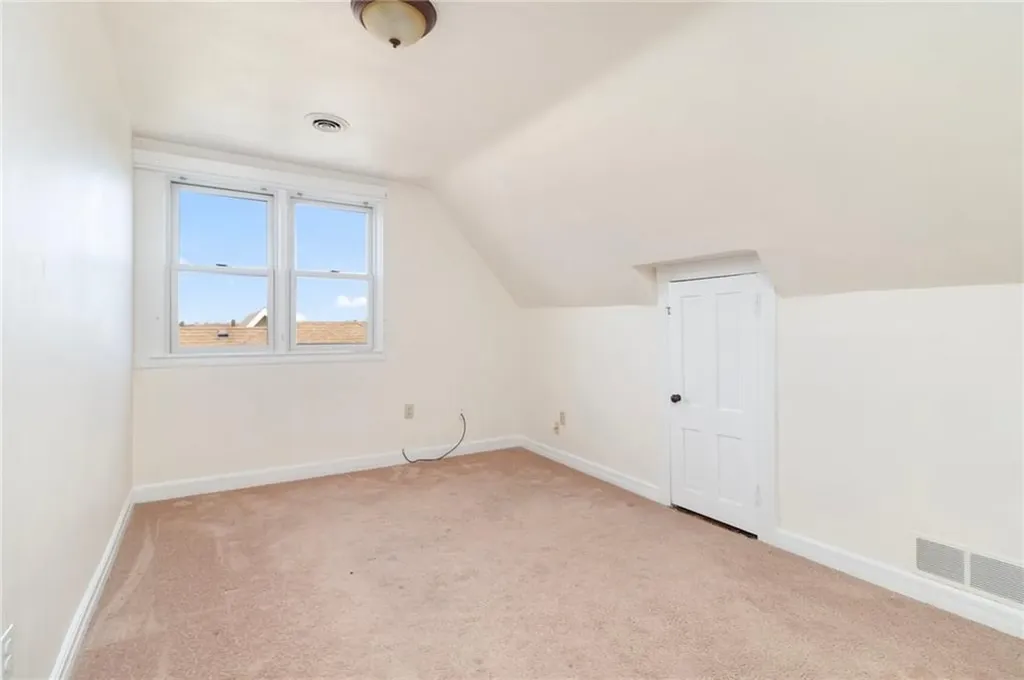 55 Hunter Avenue Newport RI 02840