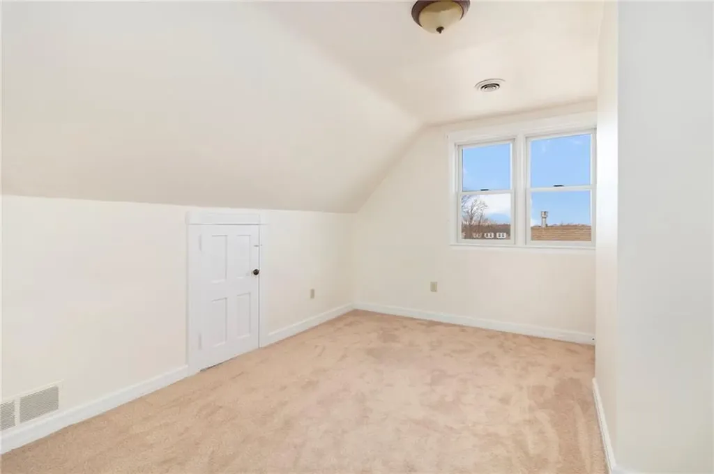 55 Hunter Avenue Newport RI 02840