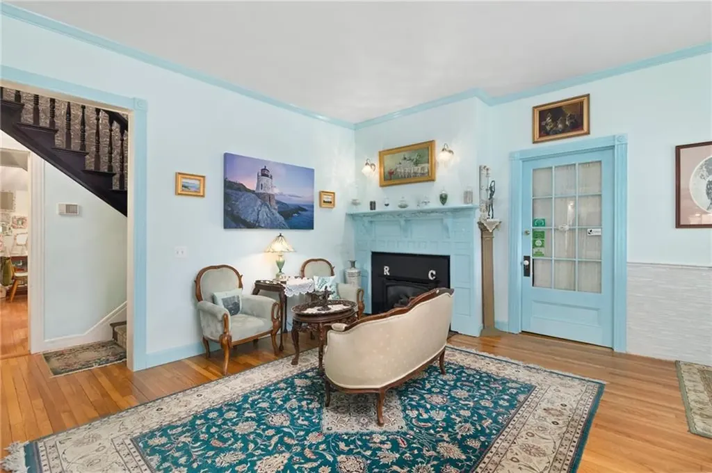 55 Hunter Avenue Newport RI 02840