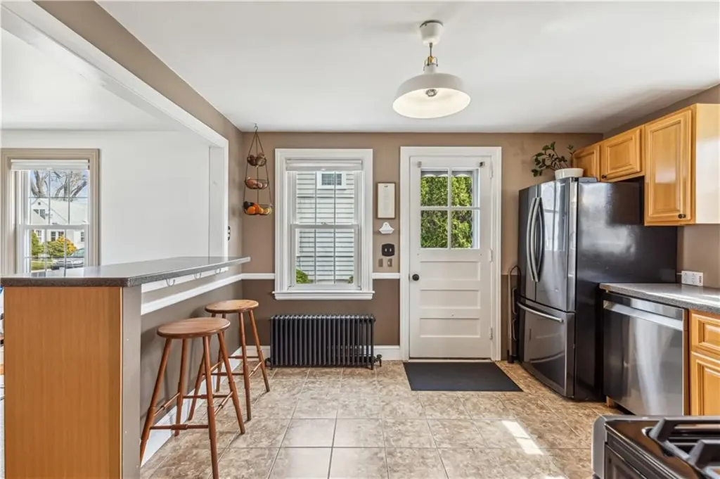 64 Lindy Avenue East Providence RI 02915