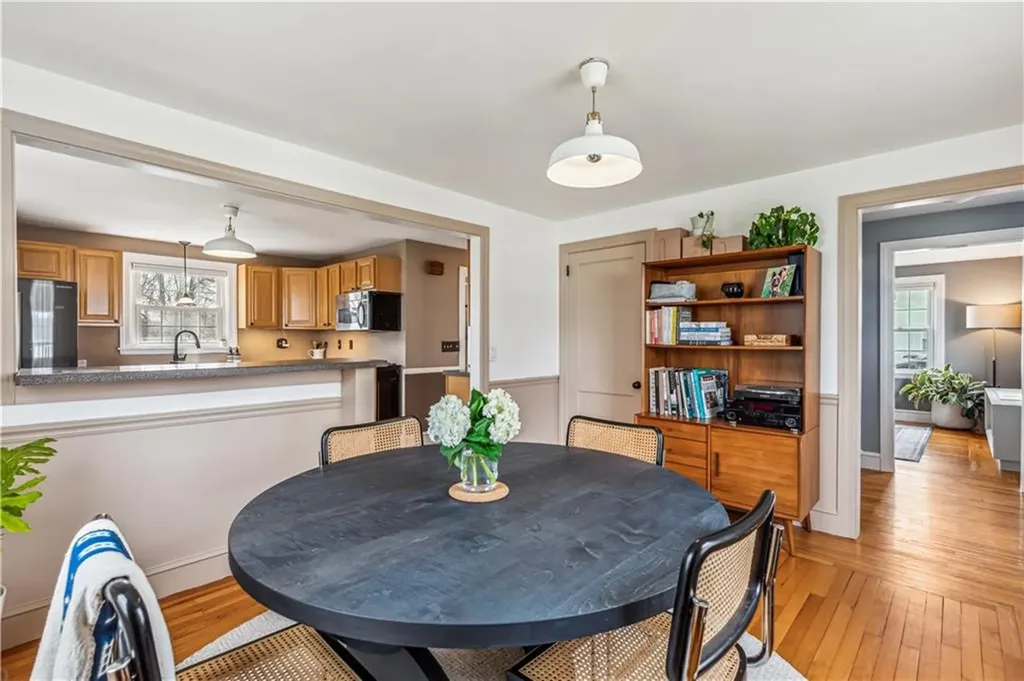 64 Lindy Avenue East Providence RI 02915