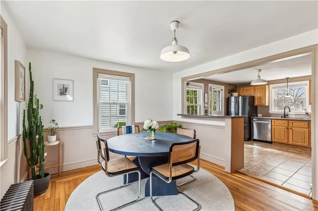 64 Lindy Avenue East Providence RI 02915