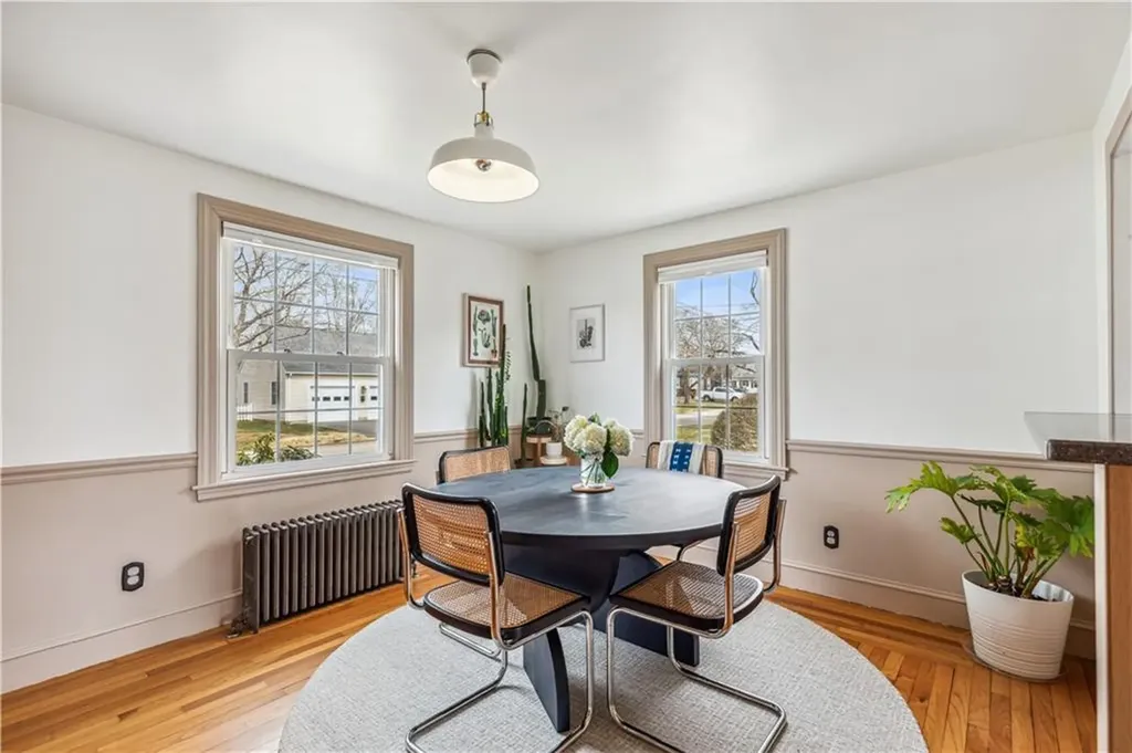 64 Lindy Avenue East Providence RI 02915