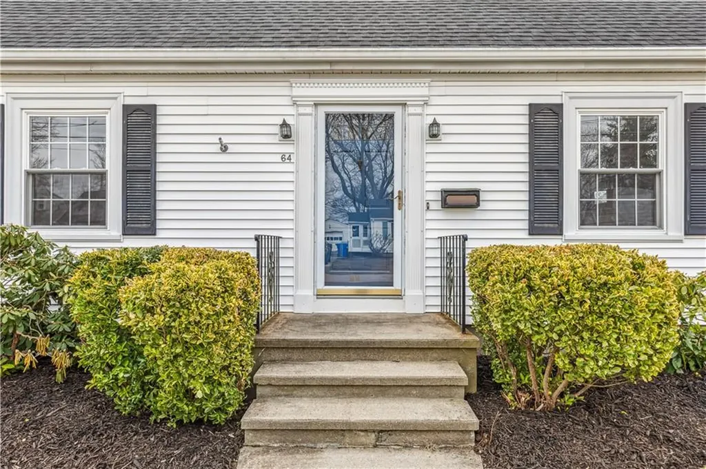 64 Lindy Avenue East Providence RI 02915