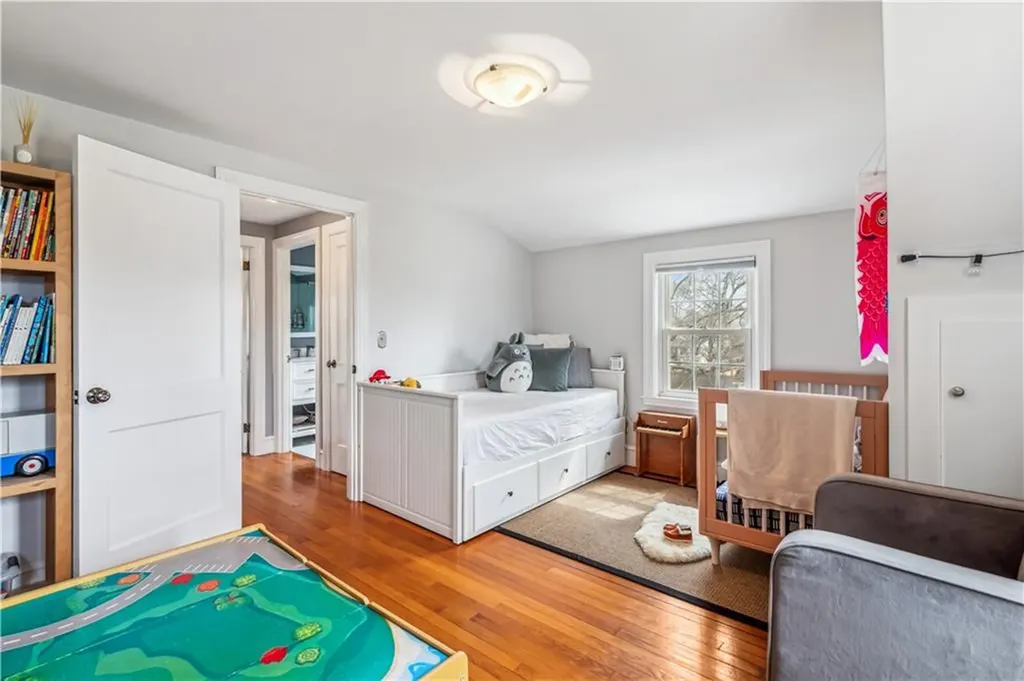 64 Lindy Avenue East Providence RI 02915