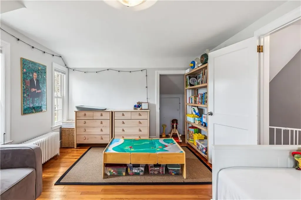 64 Lindy Avenue East Providence RI 02915